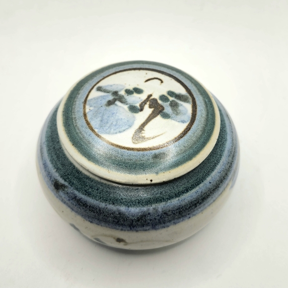 Vintage Pottery Round Container with lid, tea urn, pottery storage - Picture 2 of 8